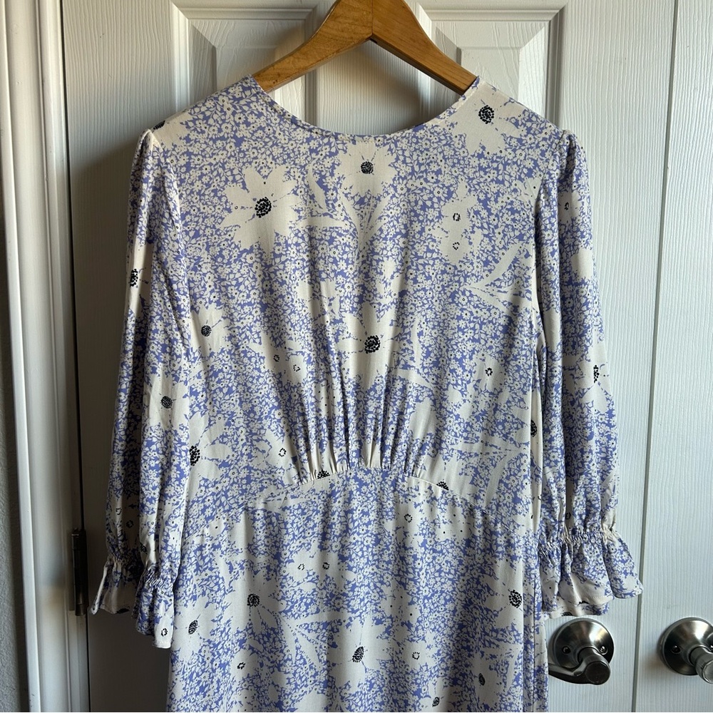 Nobody’s Child white and purple half sleeve floral midi dress - Picture 2 of 10